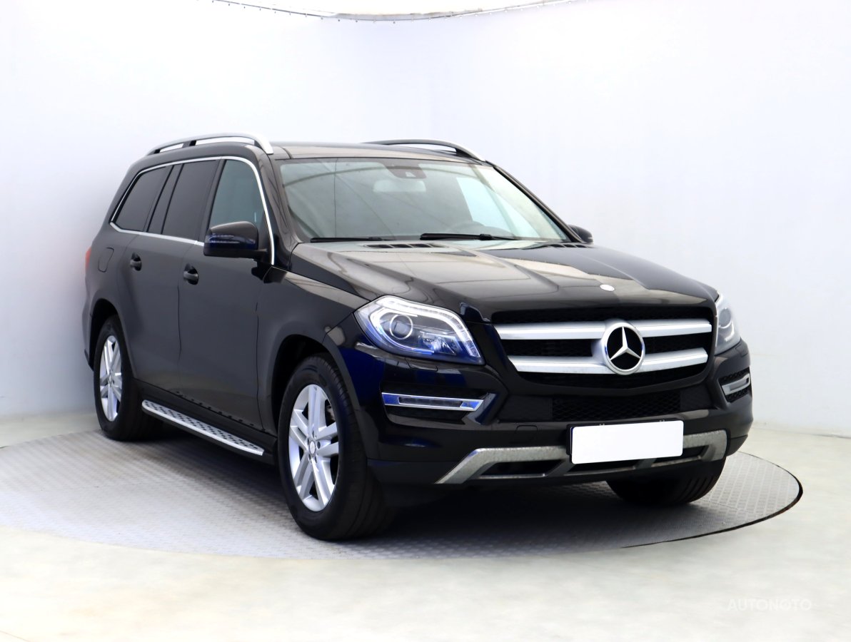 Mercedes-Benz GL, 2015 - celkový pohled