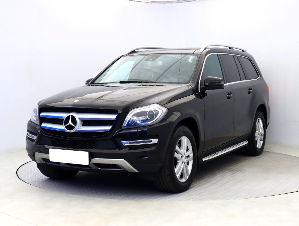 Mercedes-Benz GL, 2015 - pohled č. 3