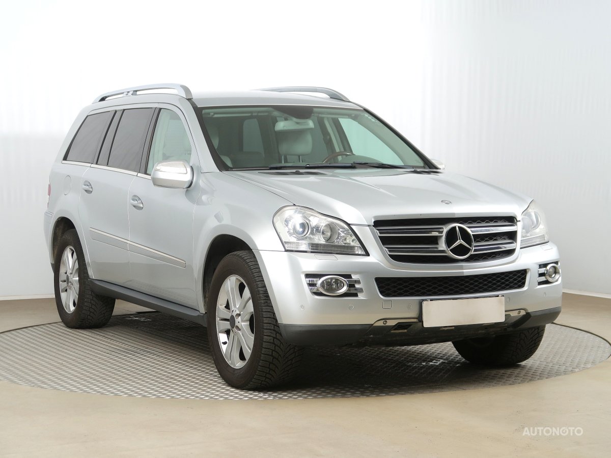 Mercedes-Benz GL, 2009 - celkový pohled