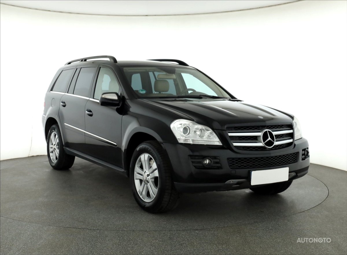 Mercedes-Benz GL, 2009 - celkový pohled