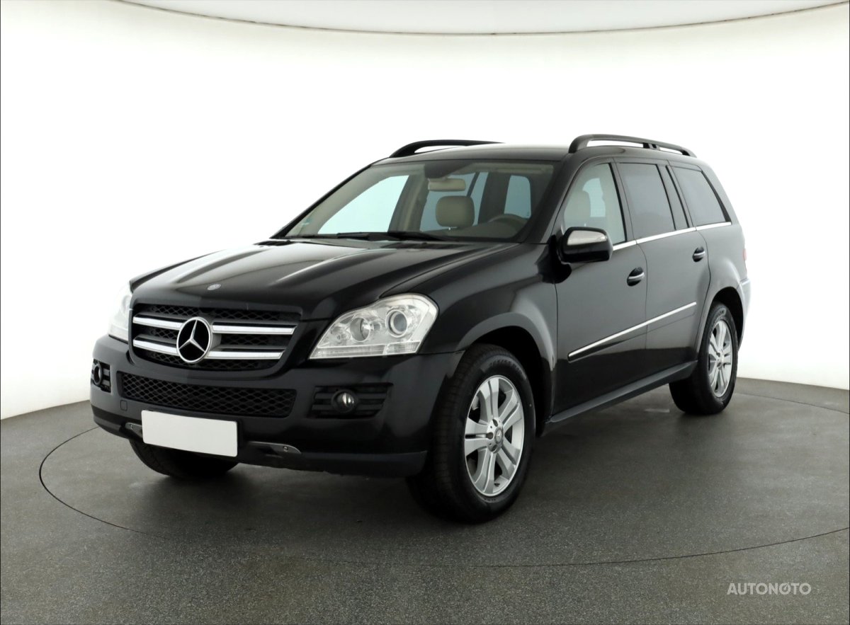 Mercedes-Benz GL, 2009 - pohled č. 3