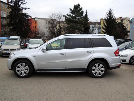 Mercedes-Benz GL, 2011 - pohled č. 2