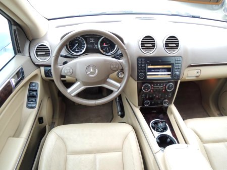 Mercedes-Benz GL, 2011 - pohled č. 7