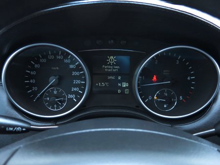 Mercedes-Benz GL, 2007 - pohled č. 10