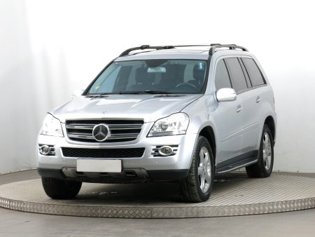 Mercedes-Benz GL, 2007 - pohled č. 3