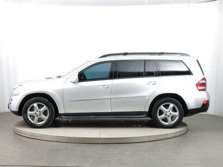 Mercedes-Benz GL, 2007 - pohled č. 4
