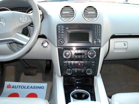 Mercedes-Benz GL, 2012 - pohled č. 10