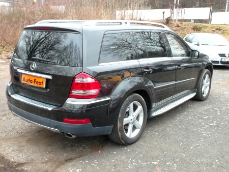 Mercedes-Benz GL, 2008 - pohled č. 8