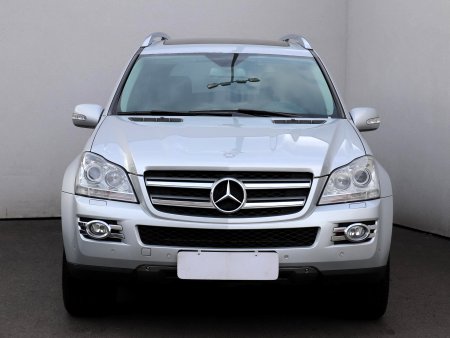 Mercedes-Benz GL, 2008 - pohled č. 2