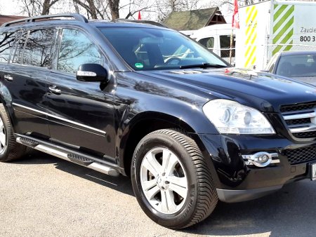 Mercedes-Benz GL, 2007 - pohled č. 2