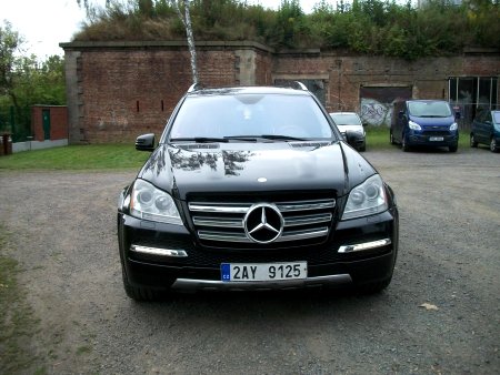 Mercedes-Benz GL, 2011 - pohled č. 2