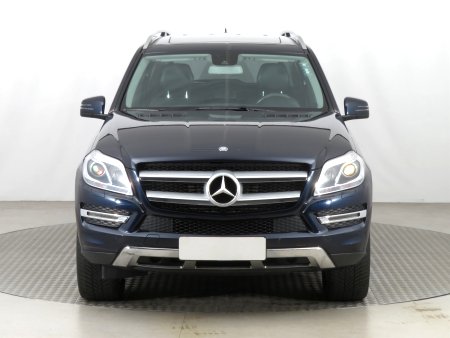Mercedes-Benz GL, 2013 - pohled č. 2