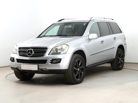 Mercedes-Benz GL, 2009 - pohled č. 3