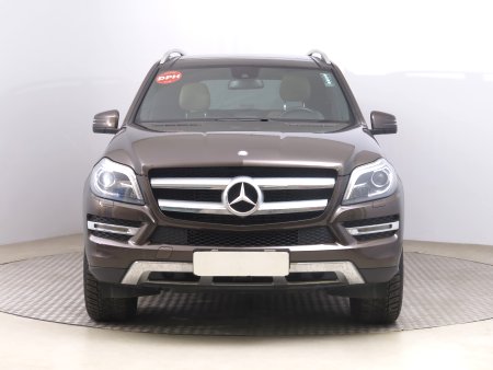 Mercedes-Benz GL, 2015 - pohled č. 2