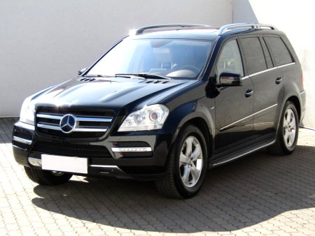 Mercedes-Benz GL, 2011 - pohled č. 3