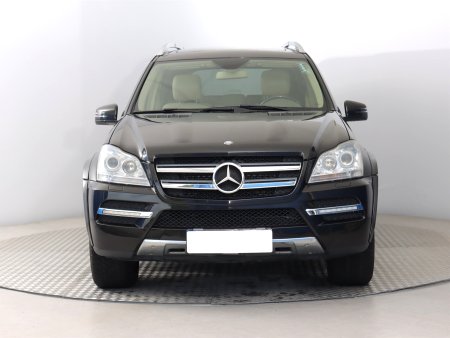 Mercedes-Benz GL, 2011 - pohled č. 2