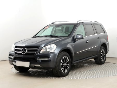 Mercedes-Benz GL, 2012 - pohled č. 3