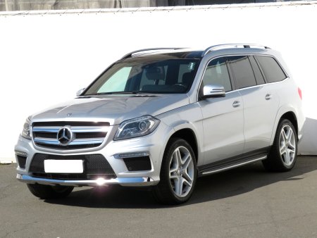 Mercedes-Benz GL, 2013 - pohled č. 3