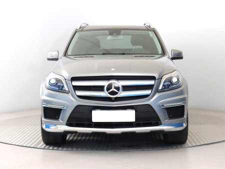 Mercedes-Benz GL, 2015 - pohled č. 2