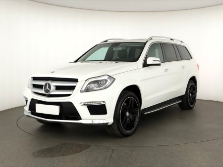 Mercedes-Benz GL, 2015 - pohled č. 3