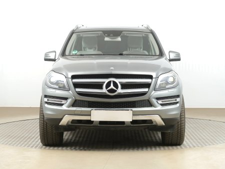 Mercedes-Benz GL, 2013 - pohled č. 2