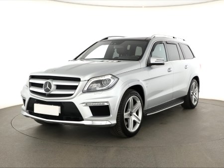 Mercedes-Benz GL, 2015 - pohled č. 3