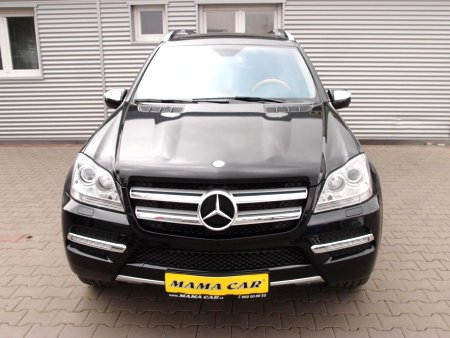 Mercedes-Benz GL, 2010 - pohled č. 2