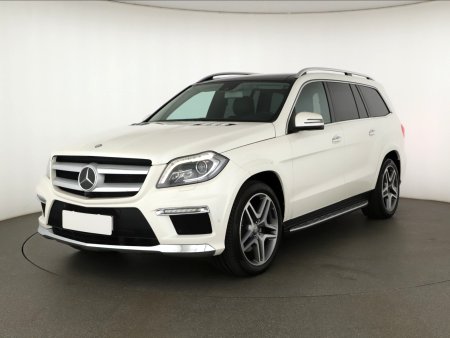 Mercedes-Benz GL, 2013 - pohled č. 3