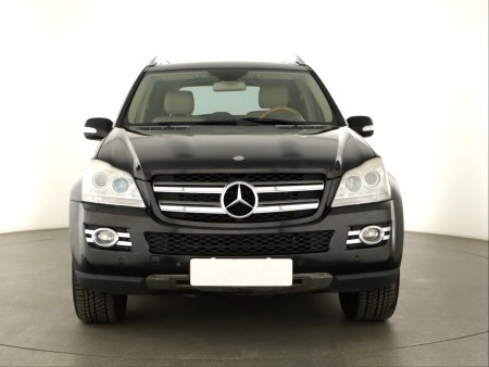 Mercedes-Benz GL, 2008 - pohled č. 2