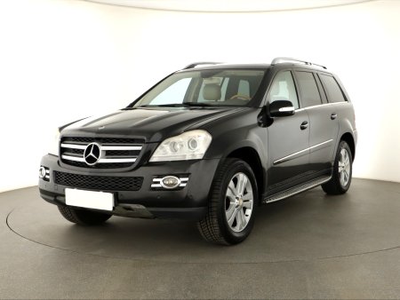 Mercedes-Benz GL, 2008 - pohled č. 3