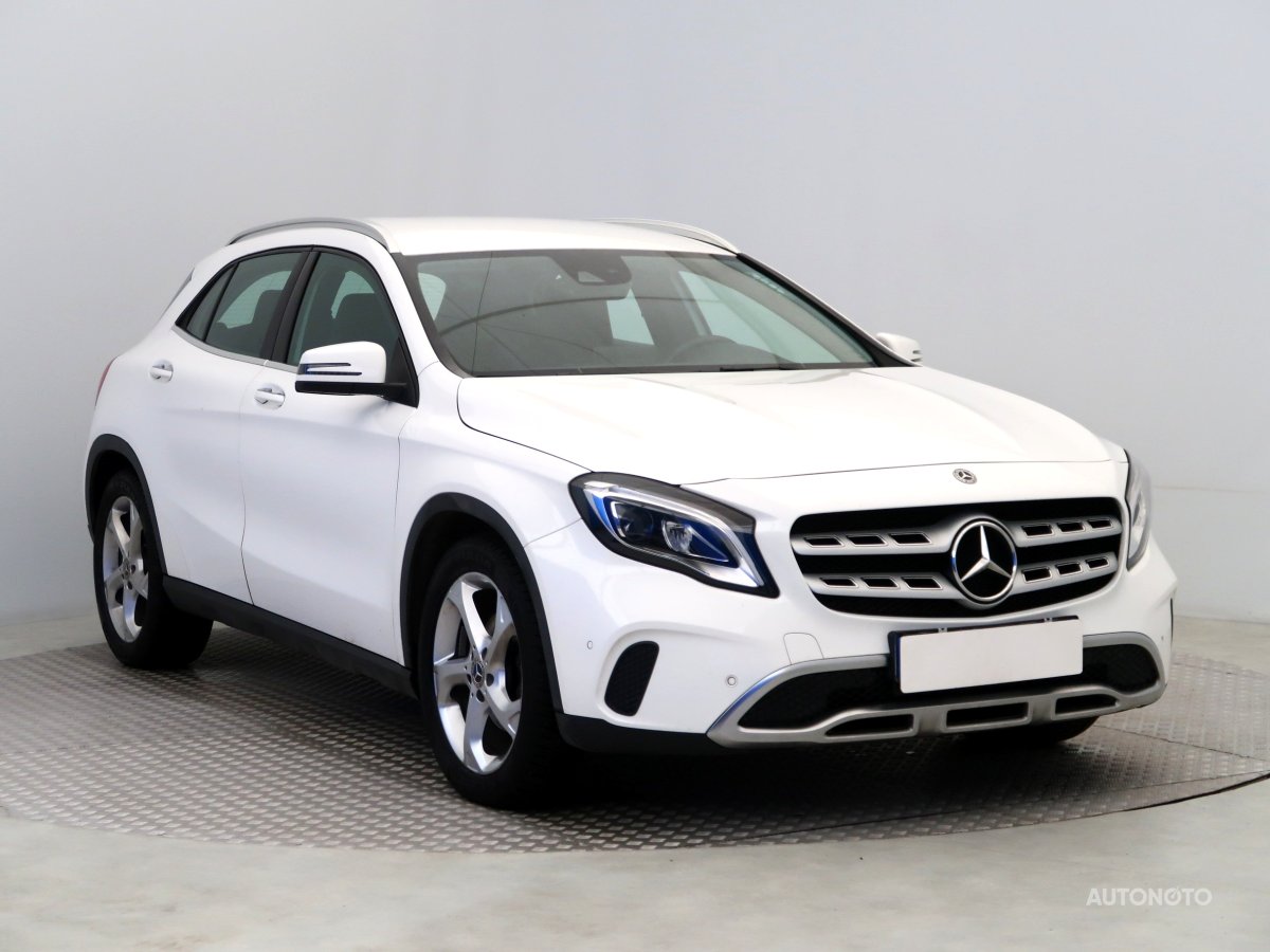 Mercedes-Benz GLA, 2019 - celkový pohled