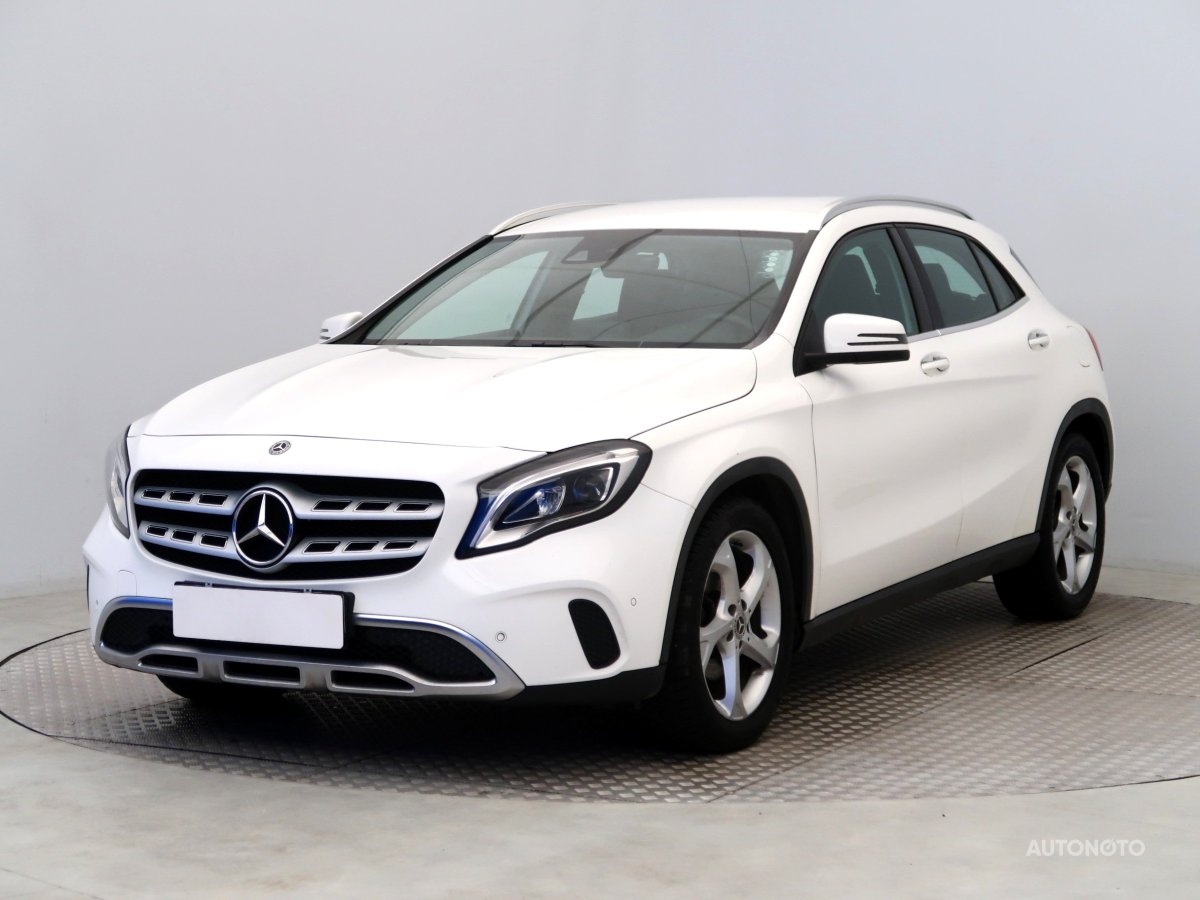 Mercedes-Benz GLA, 2019 - pohled č. 3
