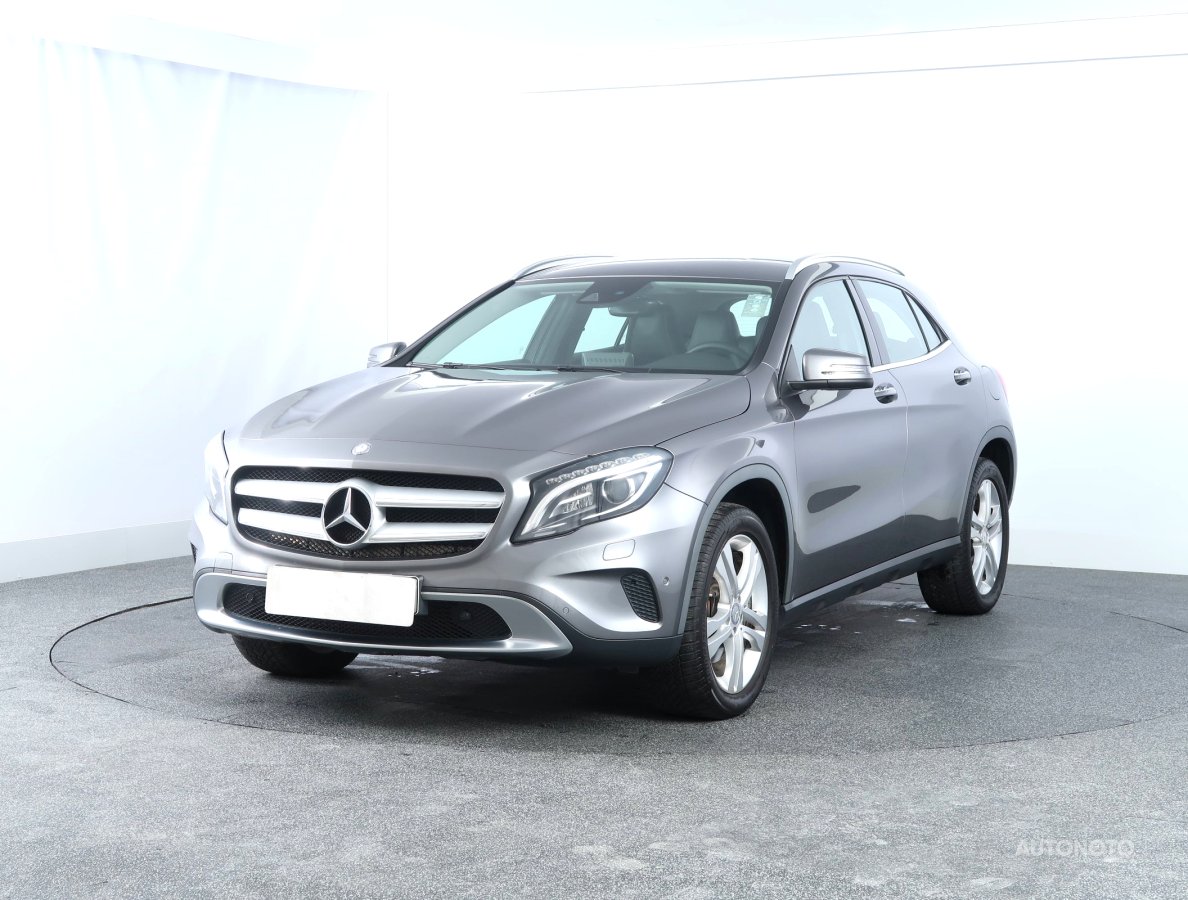 Mercedes-Benz GLA, 2016 - pohled č. 3