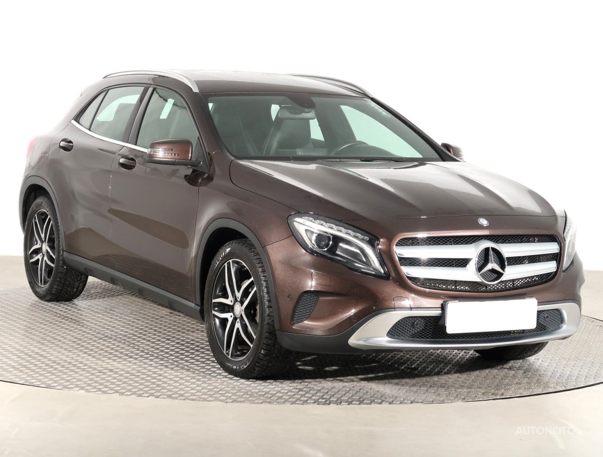 Mercedes-Benz GLA, 2014 - pohled č. 1