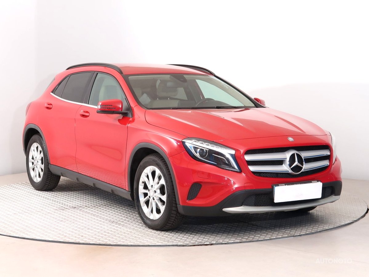 Mercedes-Benz GLA, 2016 - pohled č. 1