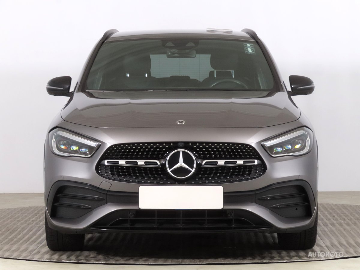 Mercedes-Benz GLA, 2021 - pohled č. 2