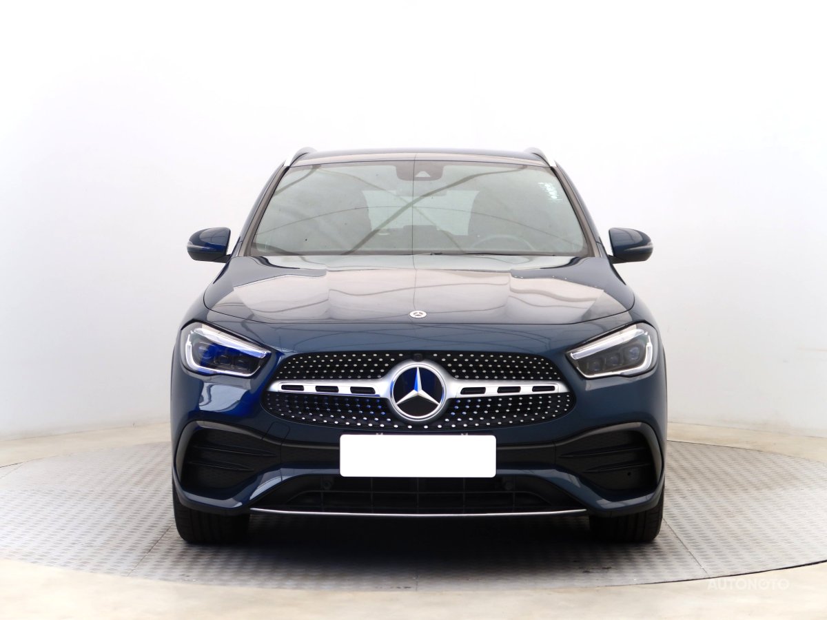 Mercedes-Benz GLA, 2021 - pohled č. 2