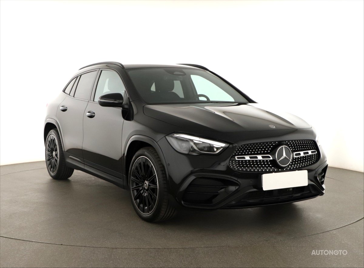 Mercedes-Benz GLA, 2024 - pohled č. 1