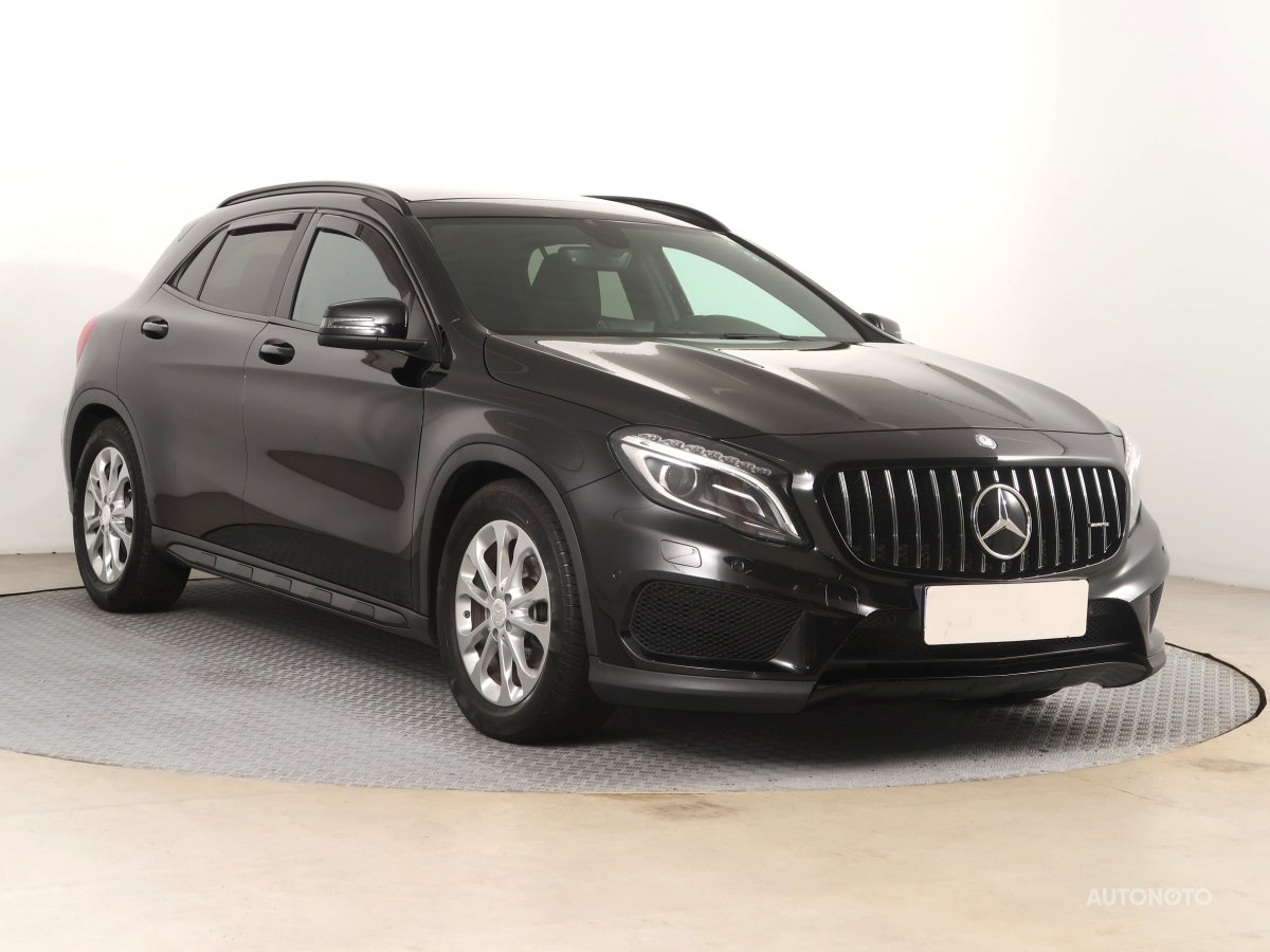 Mercedes-Benz GLA, 2014 - celkový pohled