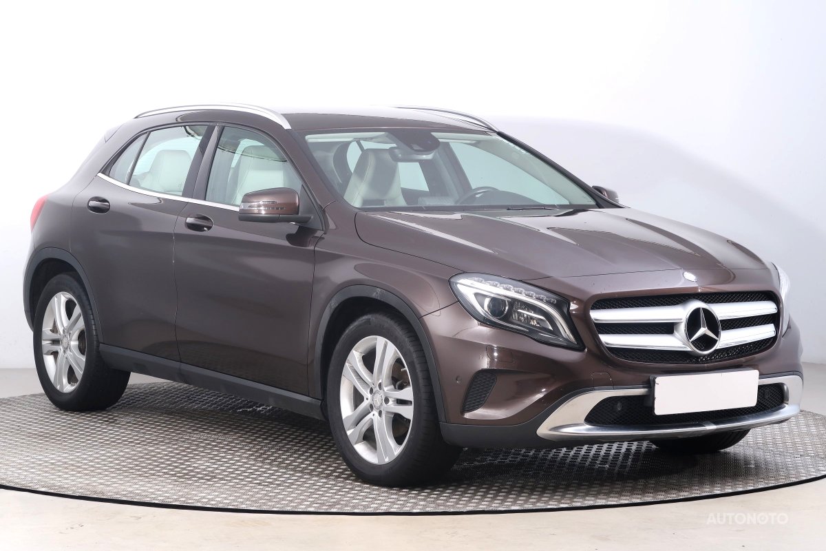 Mercedes-Benz GLA, 2014 - celkový pohled