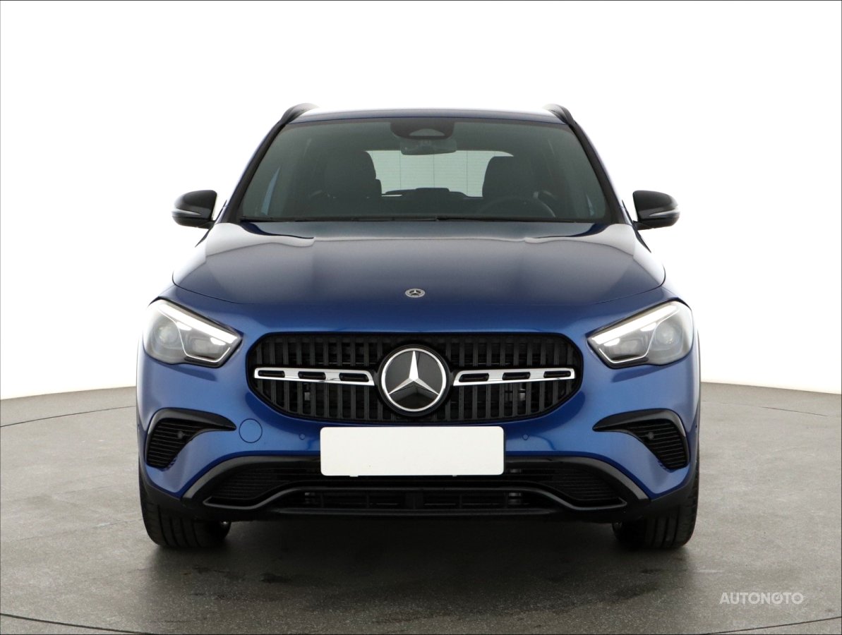 Mercedes-Benz GLA, 2024 - pohled č. 2