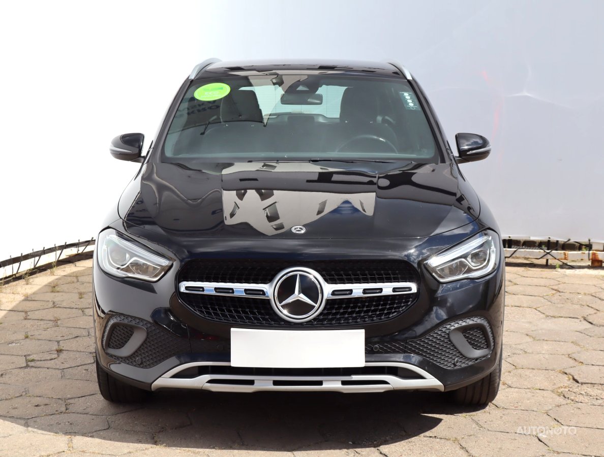 Mercedes-Benz GLA, 2021 - pohled č. 2