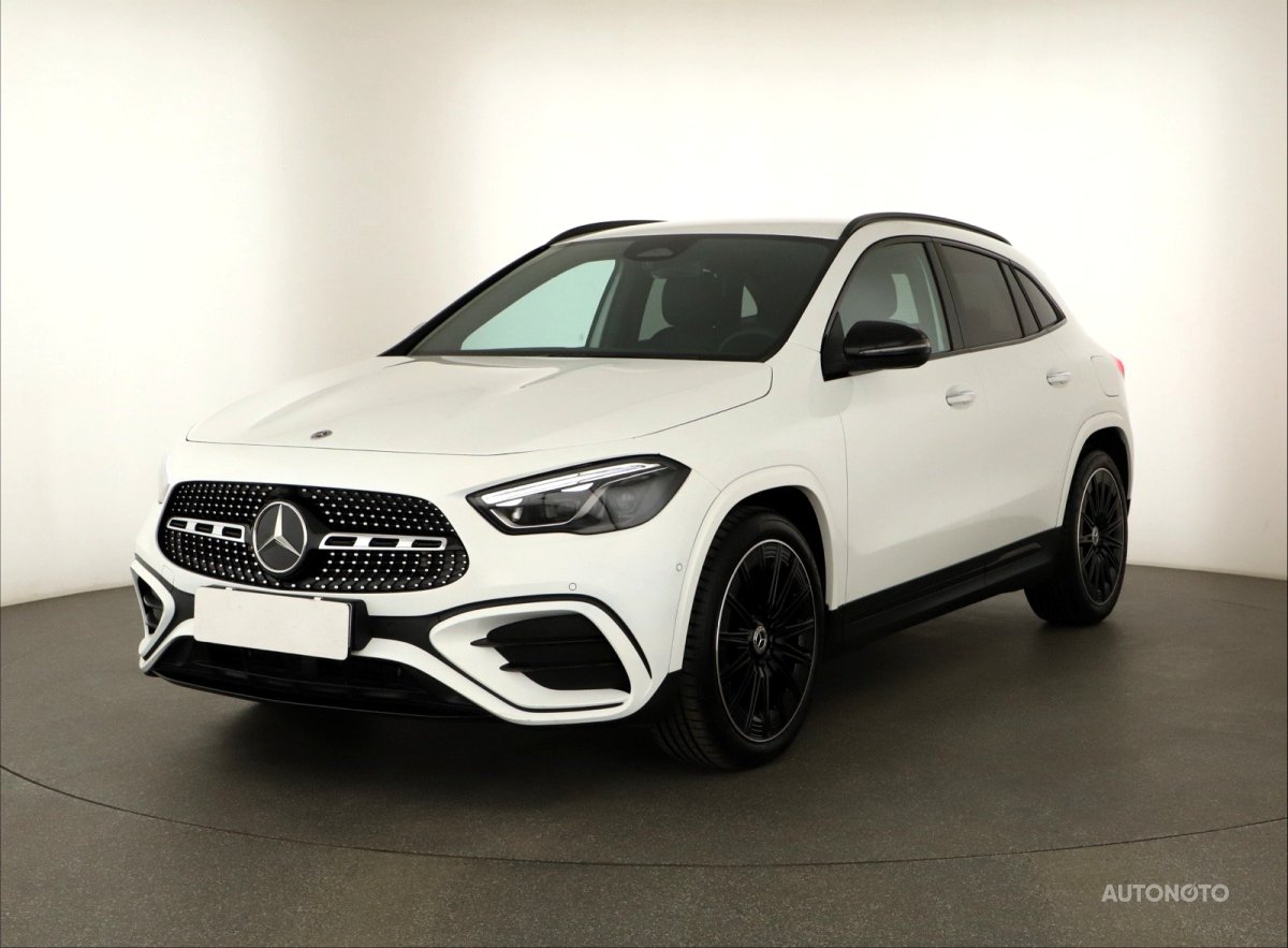 Mercedes-Benz GLA, 2024 - pohled č. 3