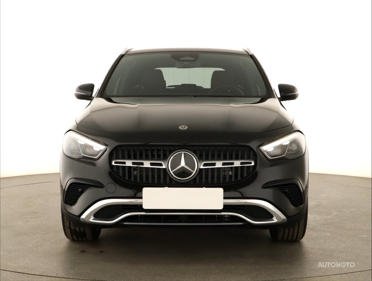 Mercedes-Benz GLA, 2025 - pohled č. 2