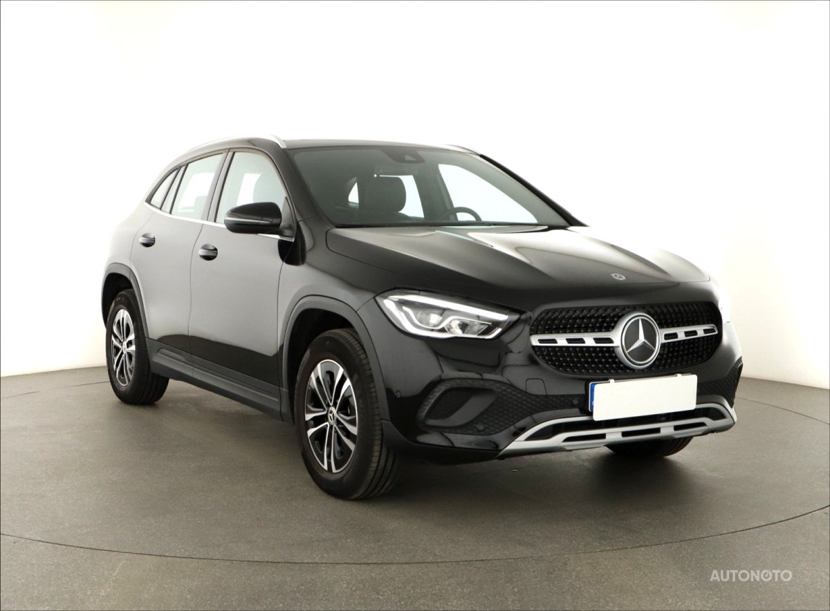 Mercedes-Benz GLA, 2023 - celkový pohled
