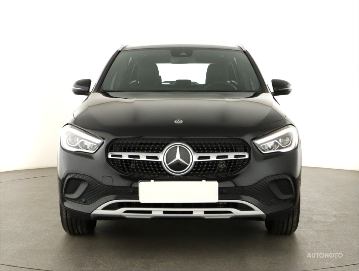 Mercedes-Benz GLA, 2023 - pohled č. 2