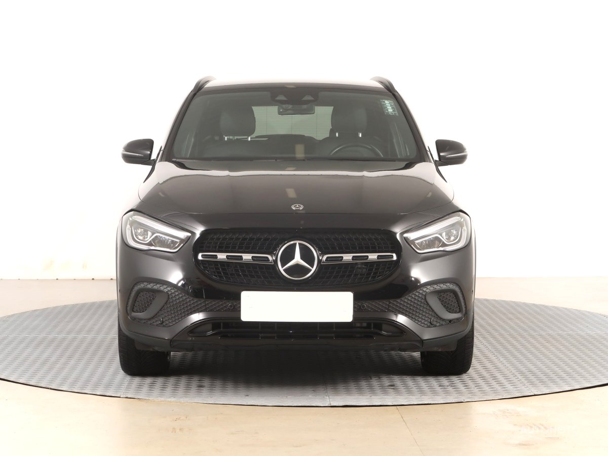 Mercedes-Benz GLA, 2021 - pohled č. 2