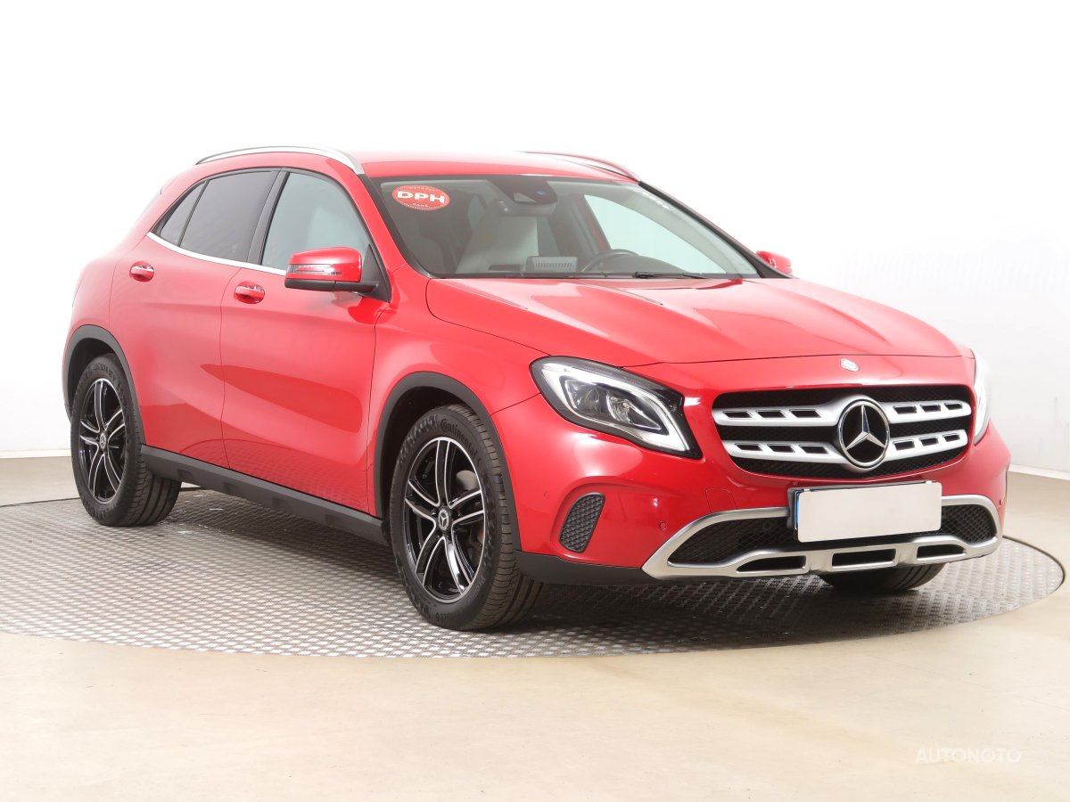 Mercedes-Benz GLA, 2017 - celkový pohled