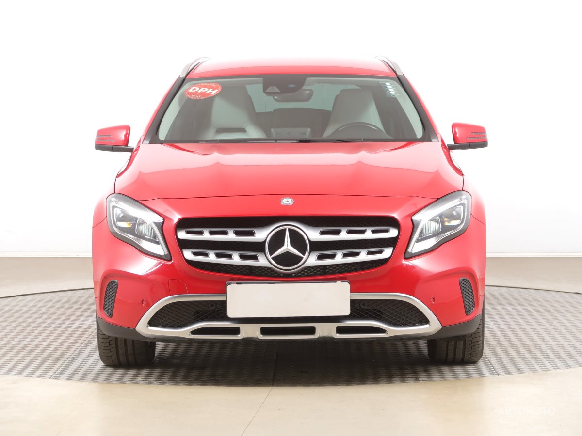 Mercedes-Benz GLA, 2017 - pohled č. 2