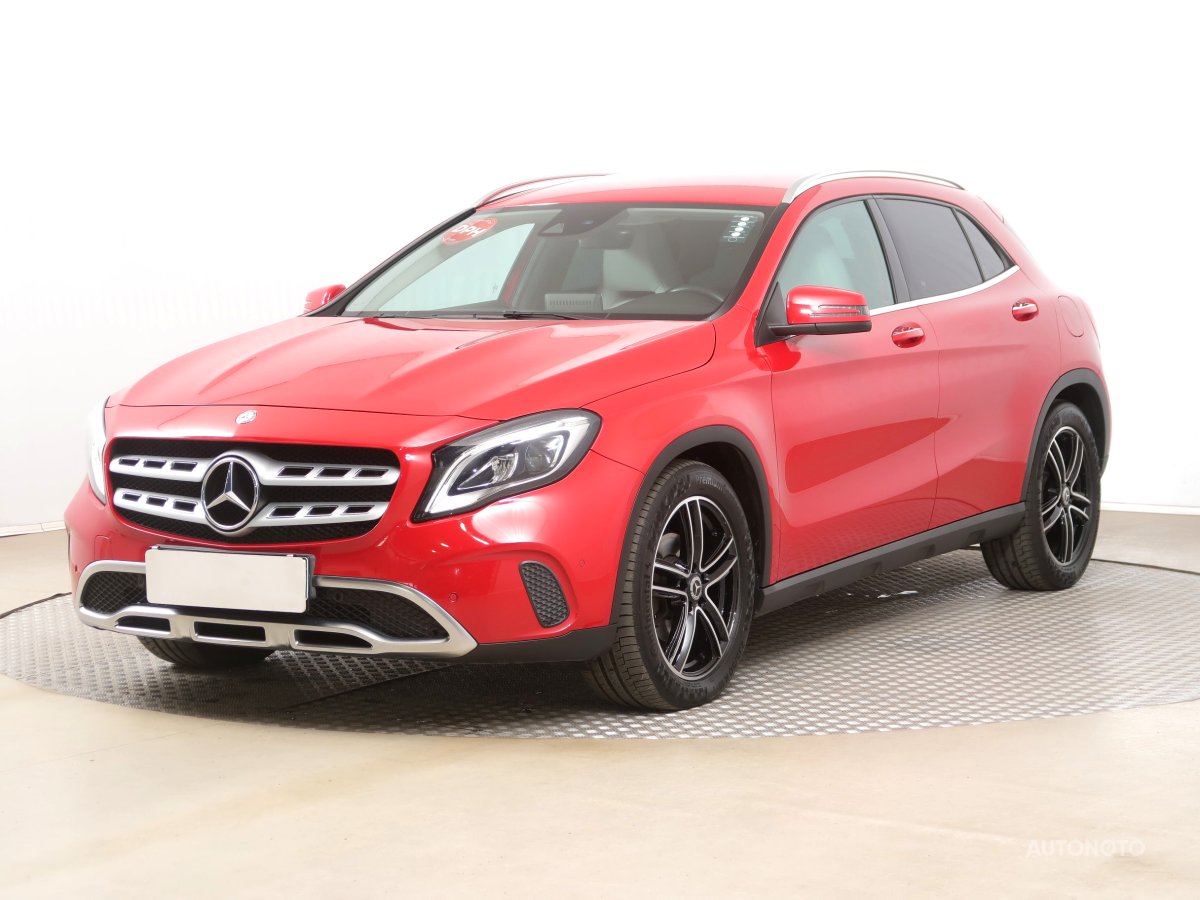 Mercedes-Benz GLA, 2017 - pohled č. 3